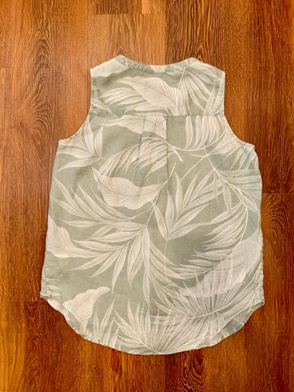 Tahari 100% Linen Sleeveless Top Women's XS Light Green Button Front Botanical - Picture 2 of 7